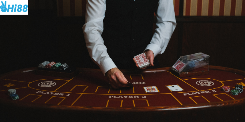 Hiểu rõ luật chơi và phát triển chiến thuật