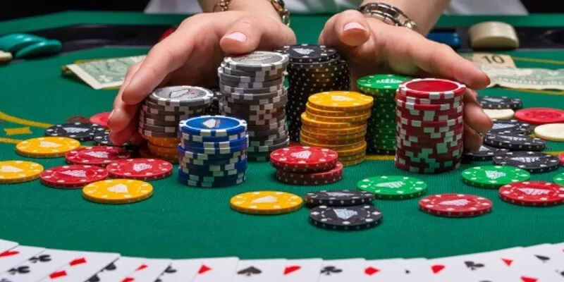 Giới thiệu về game bài xì tố trực tuyến hiện nay